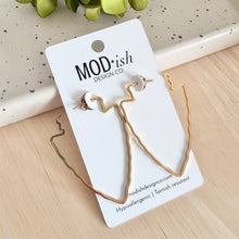 Load image into Gallery viewer, Arrowhead Hoop Earrings