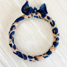 Load image into Gallery viewer, Leopard Bandana Bangle
