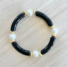 Load image into Gallery viewer, Raven acrylic bead bracelet with faux pearls stretch fit
