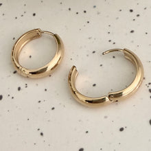 Load image into Gallery viewer, Classic 3/4" Hoop Earrings | Waterproof Stainless Steel PVD