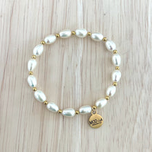 Load image into Gallery viewer, Florina Pearl Bracelet