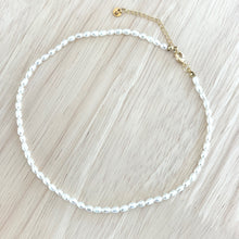 Load image into Gallery viewer, Maris Pearl Choker Necklace