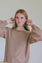 Load image into Gallery viewer, Petal Earrings - Ivory
