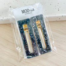 Load image into Gallery viewer, Grey Marble Alligator Clip Set
