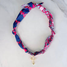 Load image into Gallery viewer, Scarf Necklace - Nina
