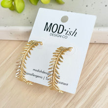 Load image into Gallery viewer, Minimalist gold hoop earrings simple classic style
