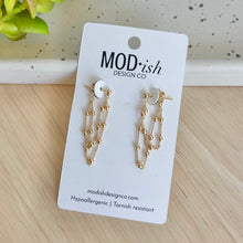 Load image into Gallery viewer, Dainty gold chain earrings that are lightweight and easy to elevate any outfit.  A great gift for busy moms and teens alike.  Perfect for everyday wear.
