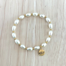 Load image into Gallery viewer, Florina Pearl Bracelet
